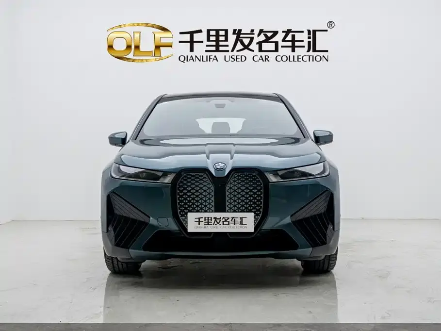 BMW iX Facelift xDrive40 2024