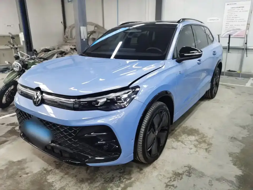 Volkswagen Tiguan L PRO 380TSI 4WD R-Line Premium Edition 2024