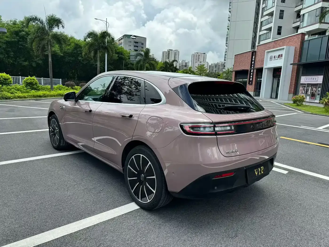 AITO Wenjie AITO M5 Pure Electric RWD Smart Drive Edition 2023 — фото 6