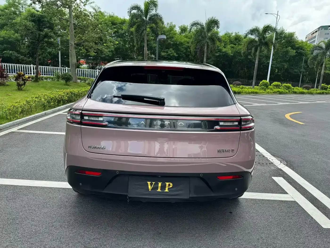 AITO Wenjie AITO M5 Pure Electric RWD Smart Drive Edition 2023 — фото 7