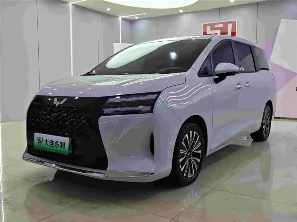 Wuling Motors Xingguang 730 New Energy Model Plug-in Hybrid Base Version 2026