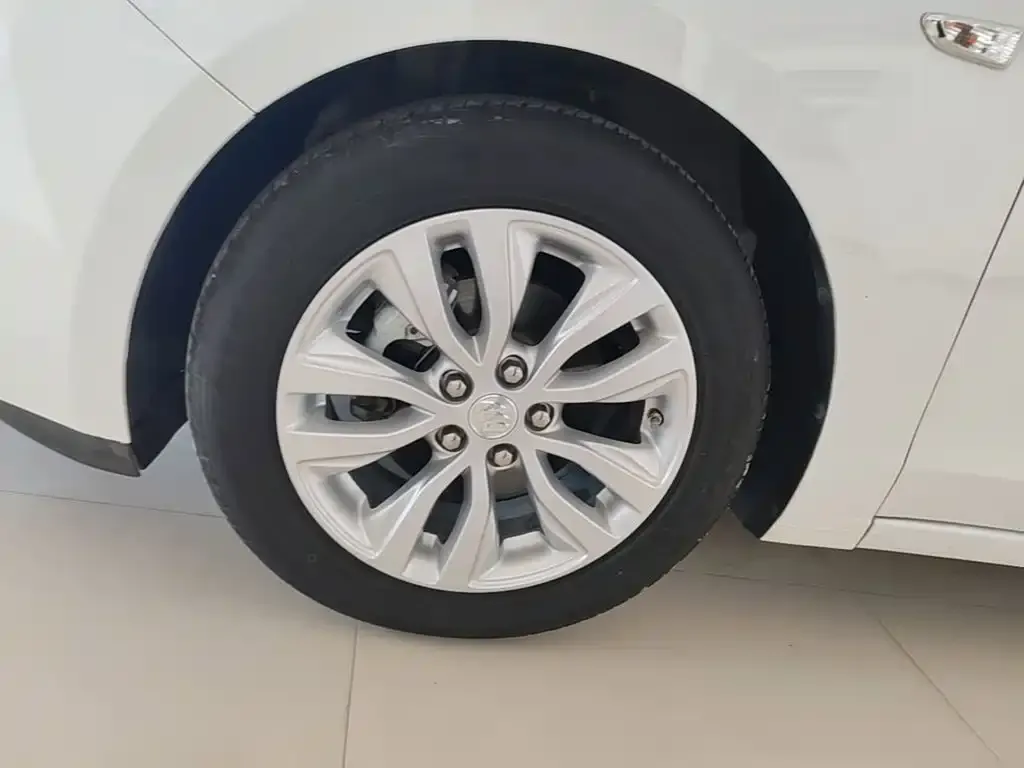 Buick Excelle Facelift Exemplar 1.5L Auto Progressive 2022 — фото 23