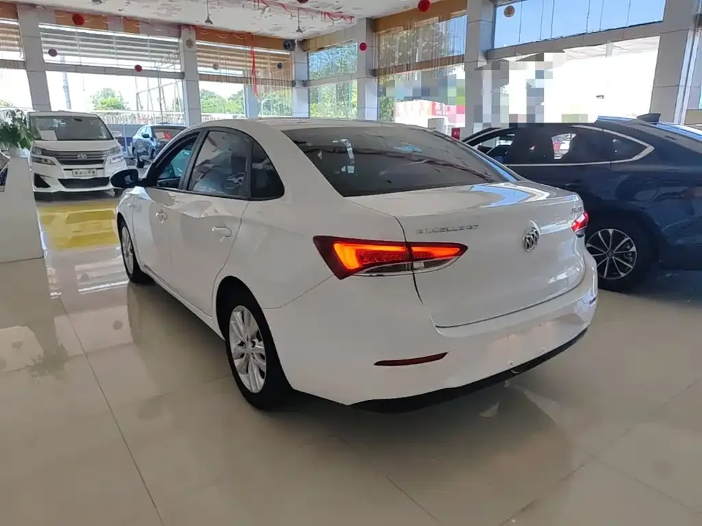 Buick Excelle Facelift Exemplar 1.5L Auto Progressive 2022 — фото 5