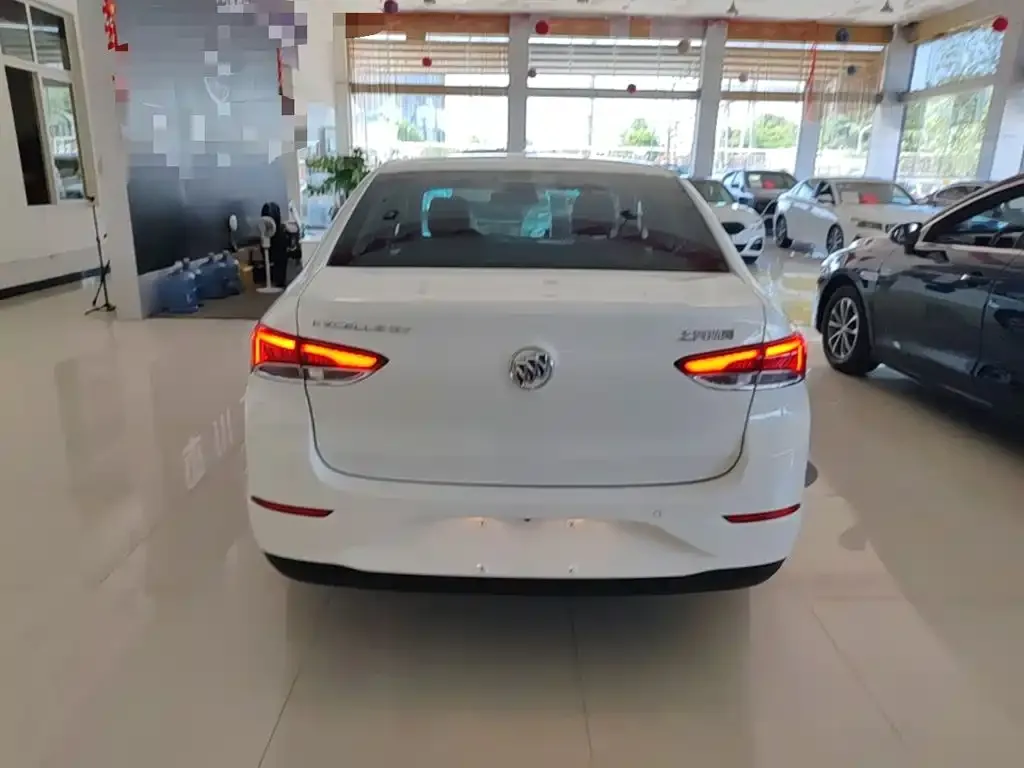 Buick Excelle Facelift Exemplar 1.5L Auto Progressive 2022 — фото 6