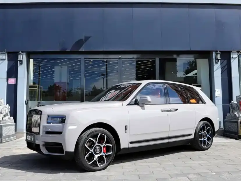 Rolls-Royce Cullinan Black Badge 2021