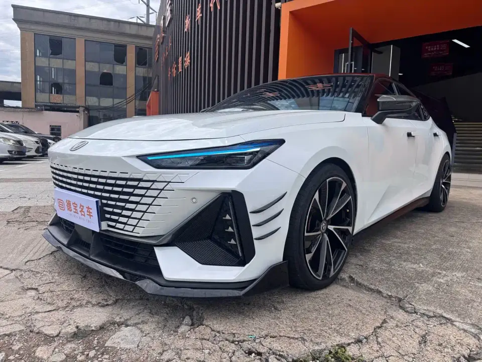 Changan UNI-V 1.5T Premium Model 2023
