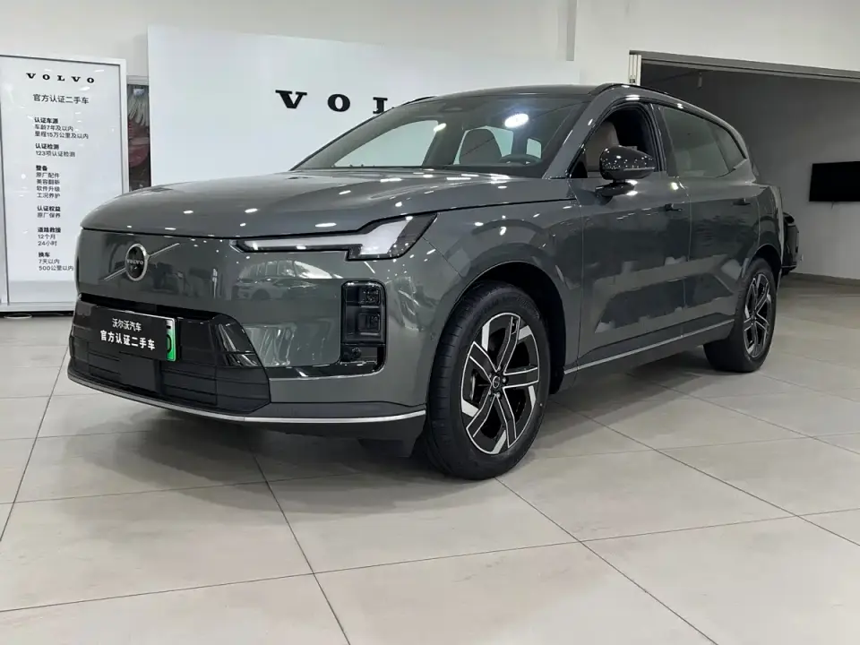 Volvo XC70 Plug-in Hybrid AWD Extended Range Core 2026