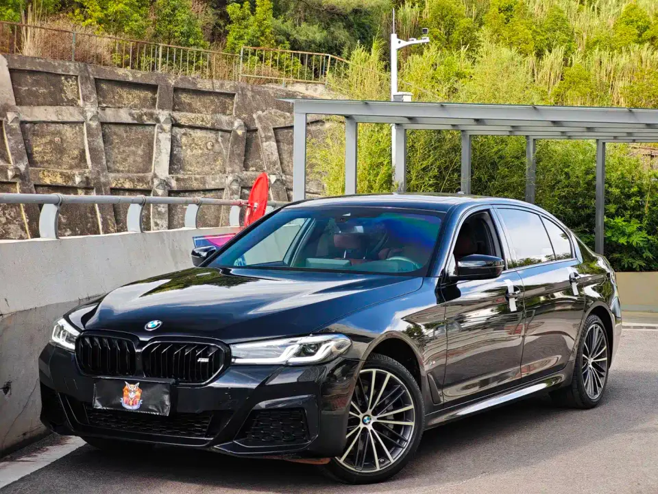 BMW 5 Series 530Li Leading M Sport Package 2024