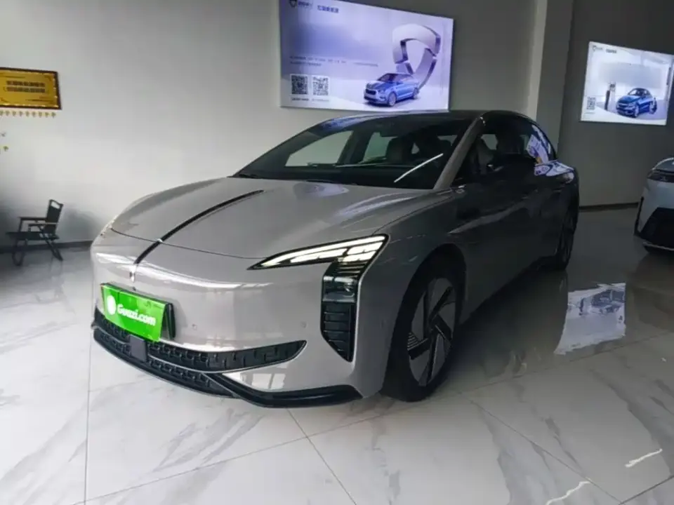 Hongqi EH7 640 AWD Smart Selection Edition 2025