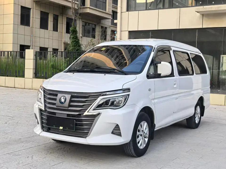 Dongfeng Fengxing Lingzhi New Energy Standard Base Model 7-Seater 2022