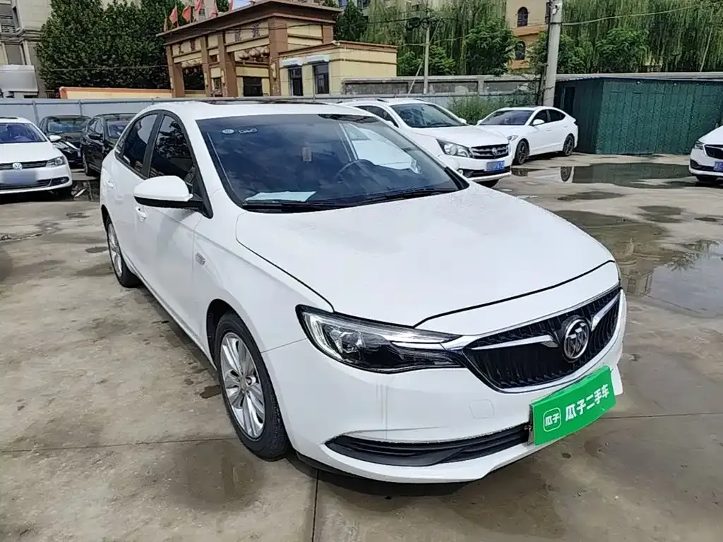 Buick Excelle Facelift Exemplar 1.5L Auto Progressive 2022 — фото 4