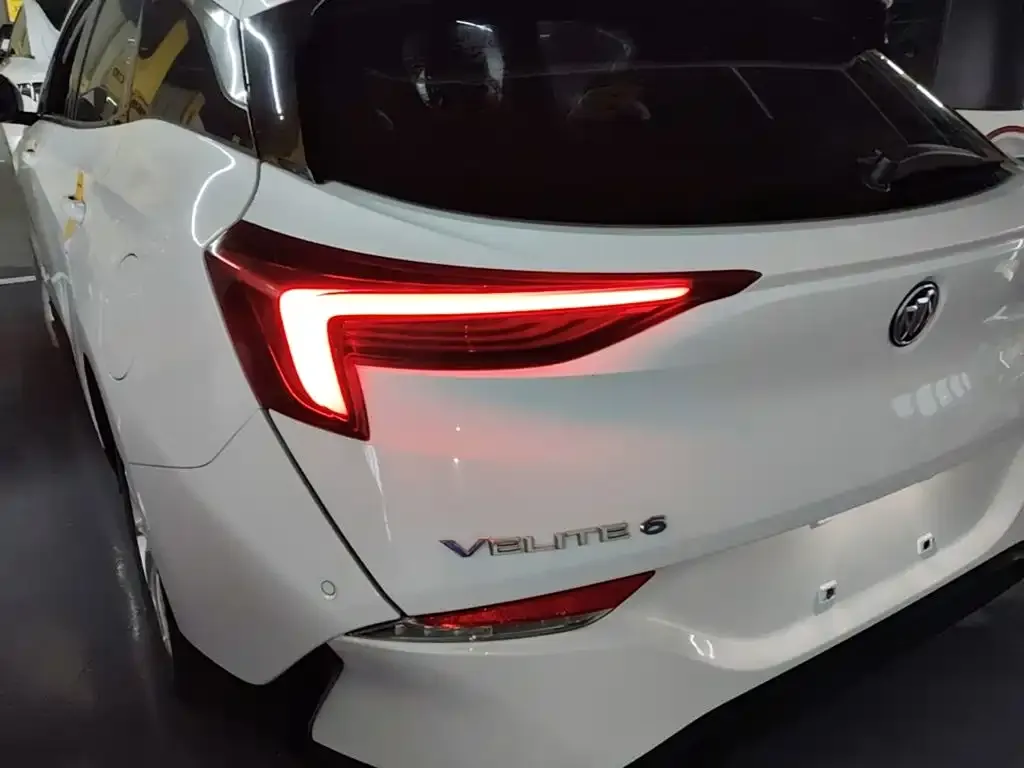 Buick Velite 6 Plug-in Hybrid Connected Fashion Edition 2022 — фото 5
