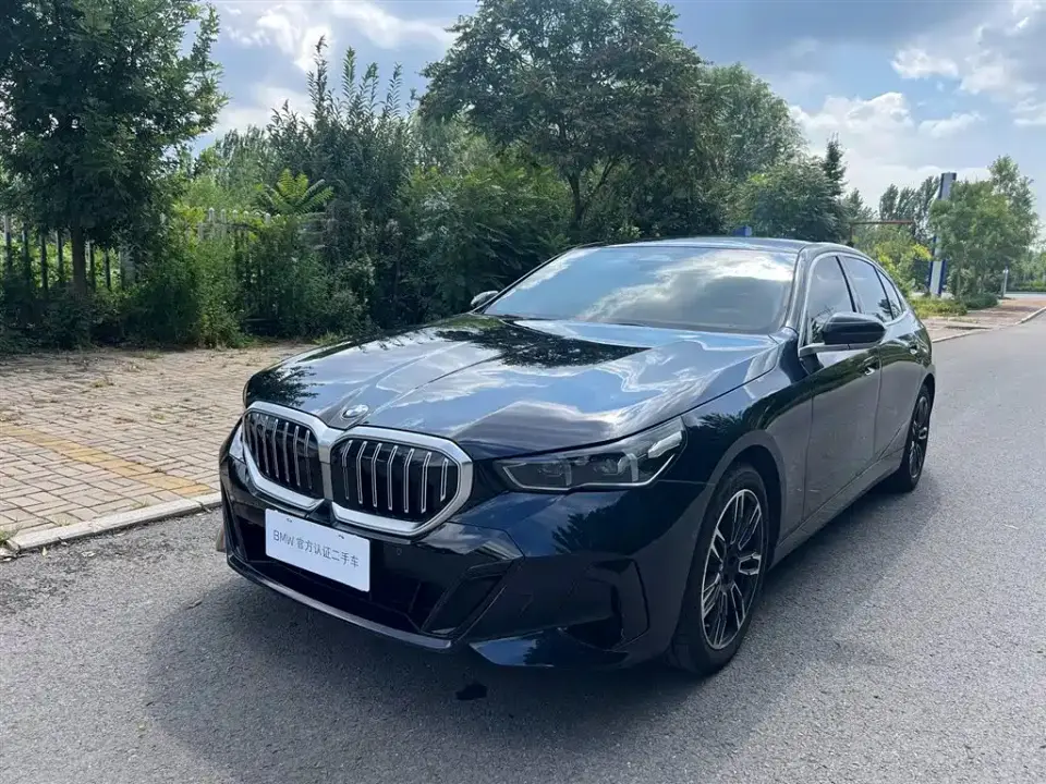 BMW 5 Series 530Li xDrive M Sport Package 2026