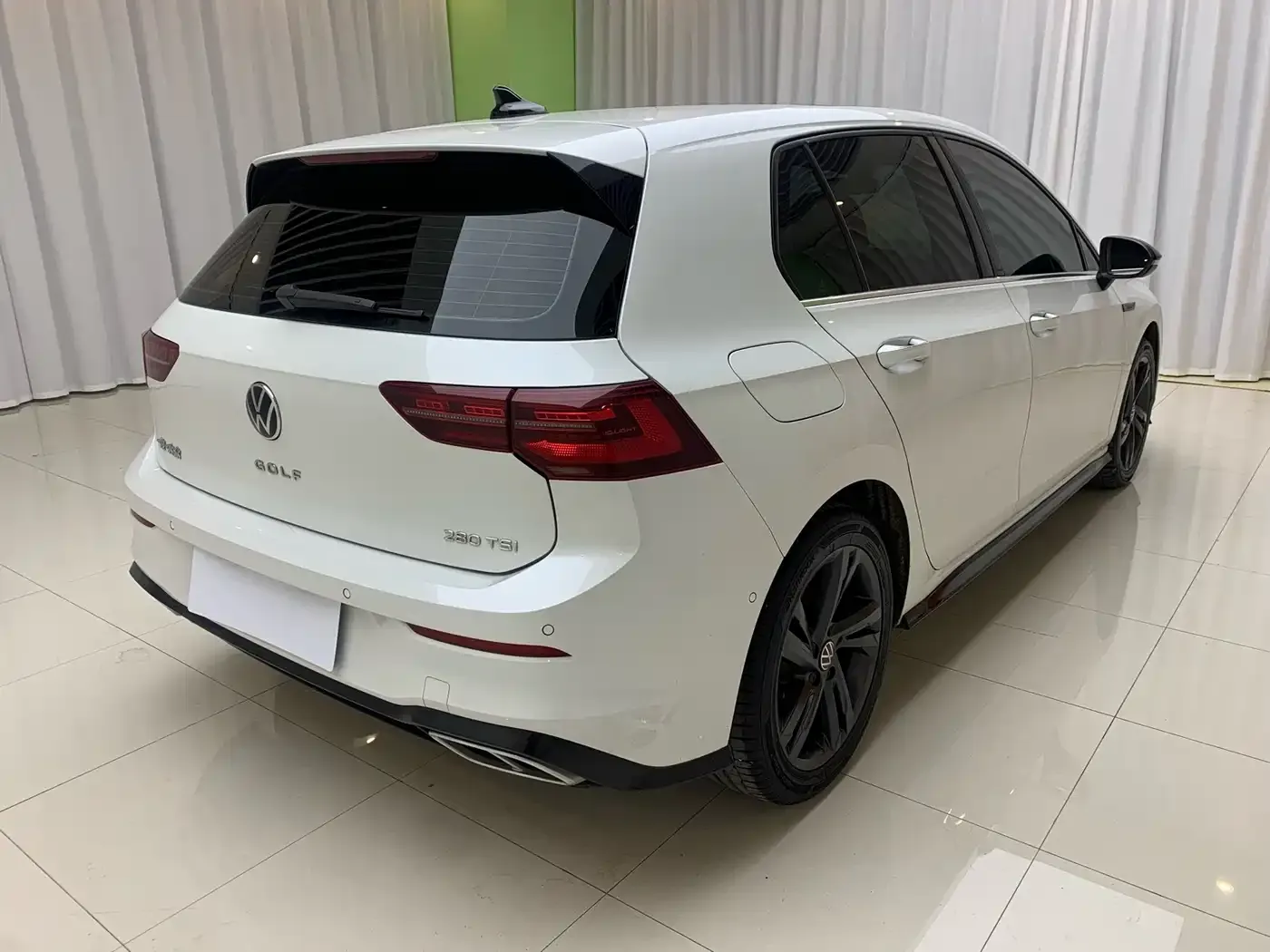 Volkswagen Golf 280TSI DSG R-Line 2022 — фото 4