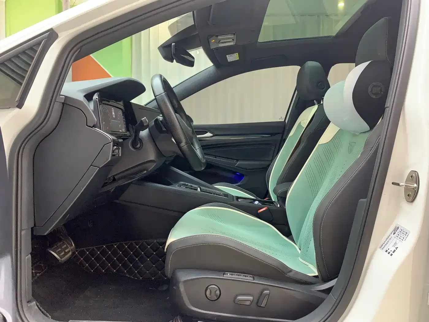 Volkswagen Golf 280TSI DSG R-Line 2022 — фото 8