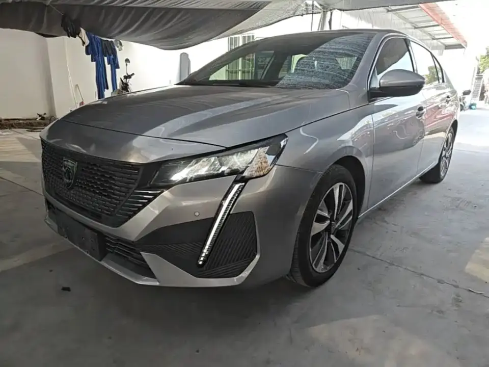 Peugeot 408 1.6T Light Chaser Edition 2023