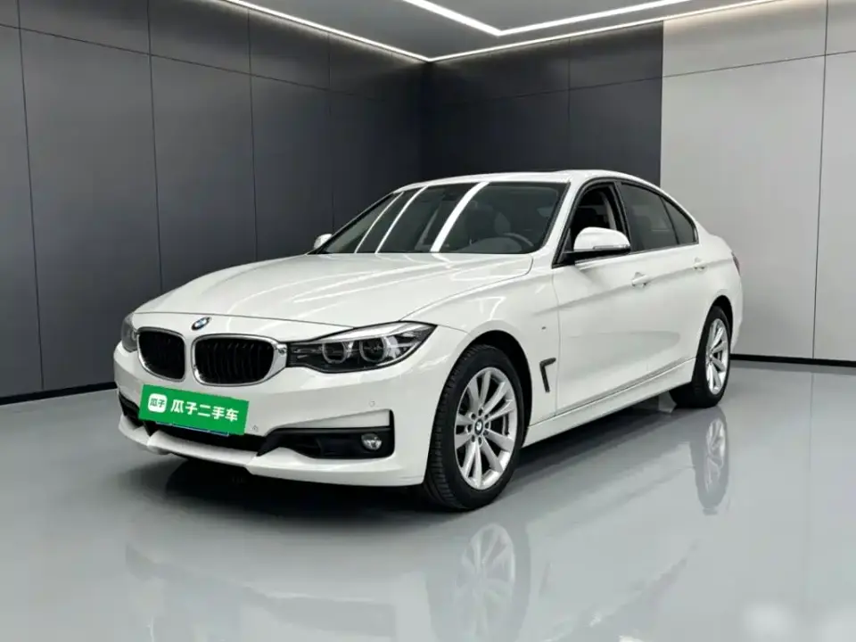 BMW 3 Series GT 320i Fashion Model 2019