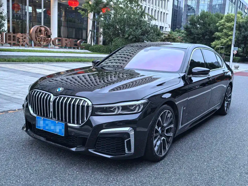 BMW 7 Series Model 740Li Leading Luxury Package 2022