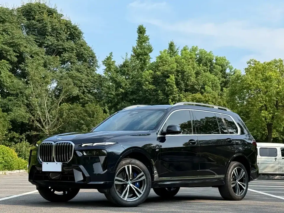 BMW X7 xDrive40i Exclusive M Sport Package 2023