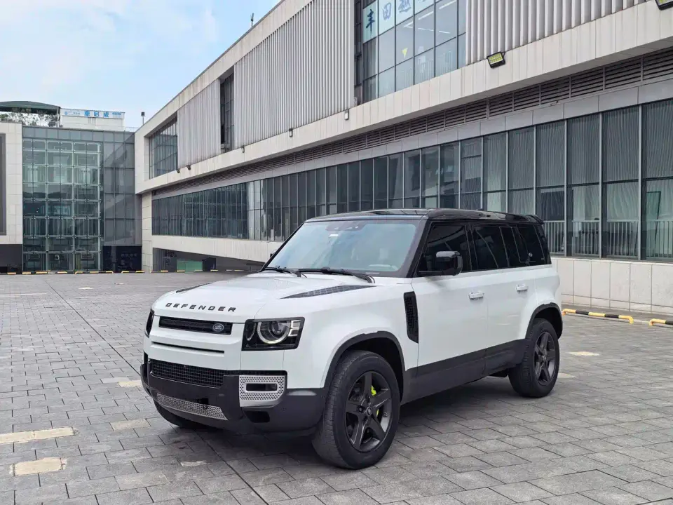 Land Rover Defender 110 P400 SE 2021