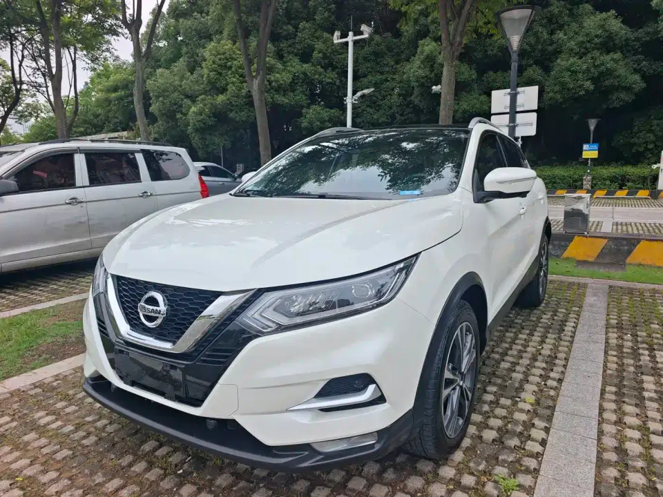 Nissan Qashqai 2.0L CVT Luxury Version 2022