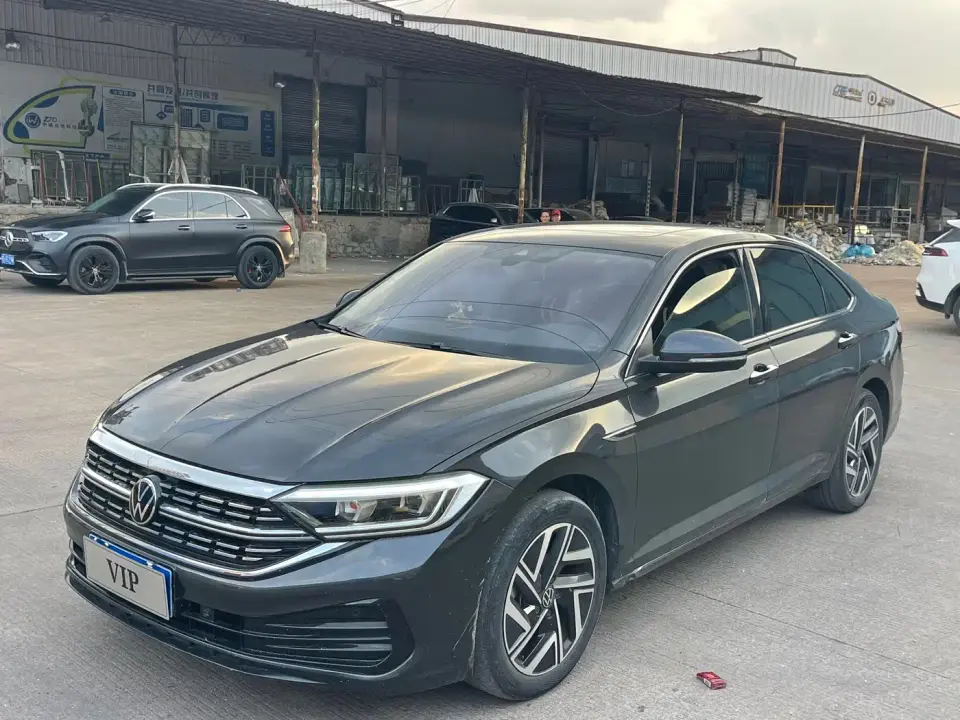 Volkswagen Sagitar 300TSI DSG Surpassing Edition 2023