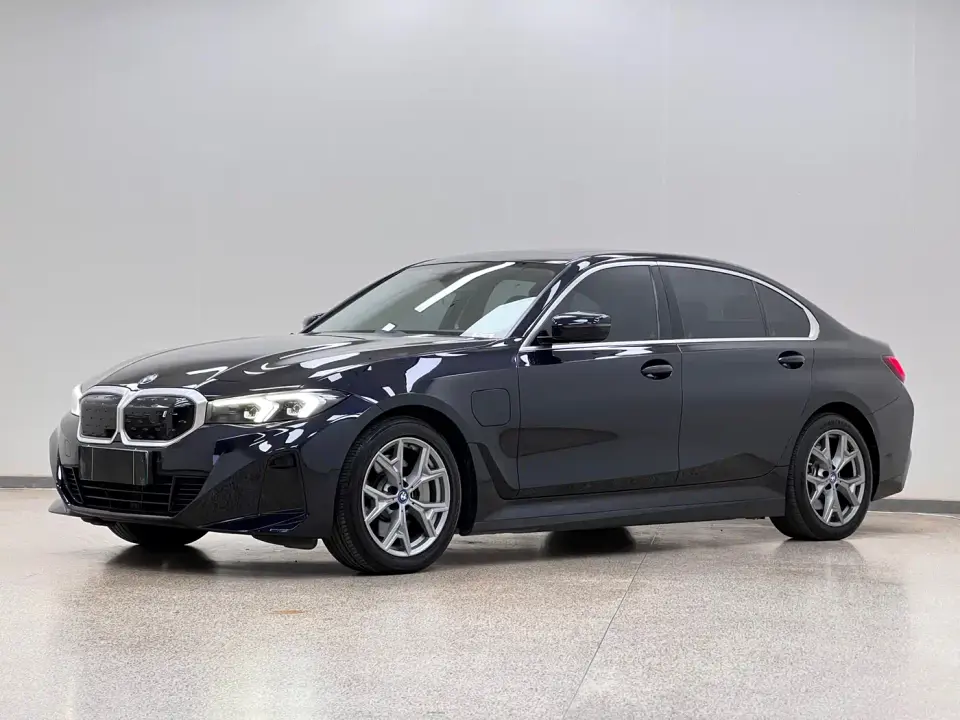 BMW i3 eDrive 35 L 2023
