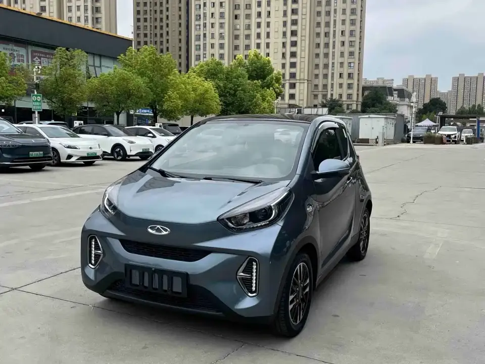 QQ New Energy Little Ant Facelift Sweet Edition Half Sugar LFP 30.7kWh 30kW 301km 2022