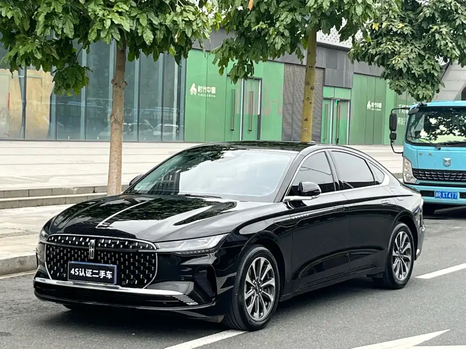 Lincoln Z 2.0T Premium Edition 2025