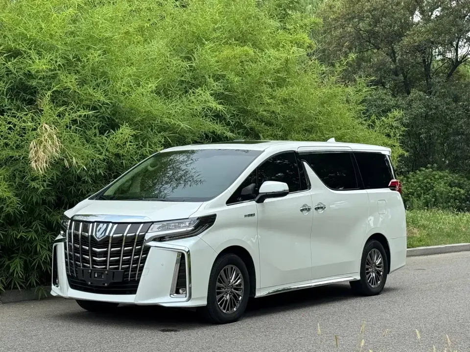 Toyota Alphard Hybrid 2.5L Ultimate 2022