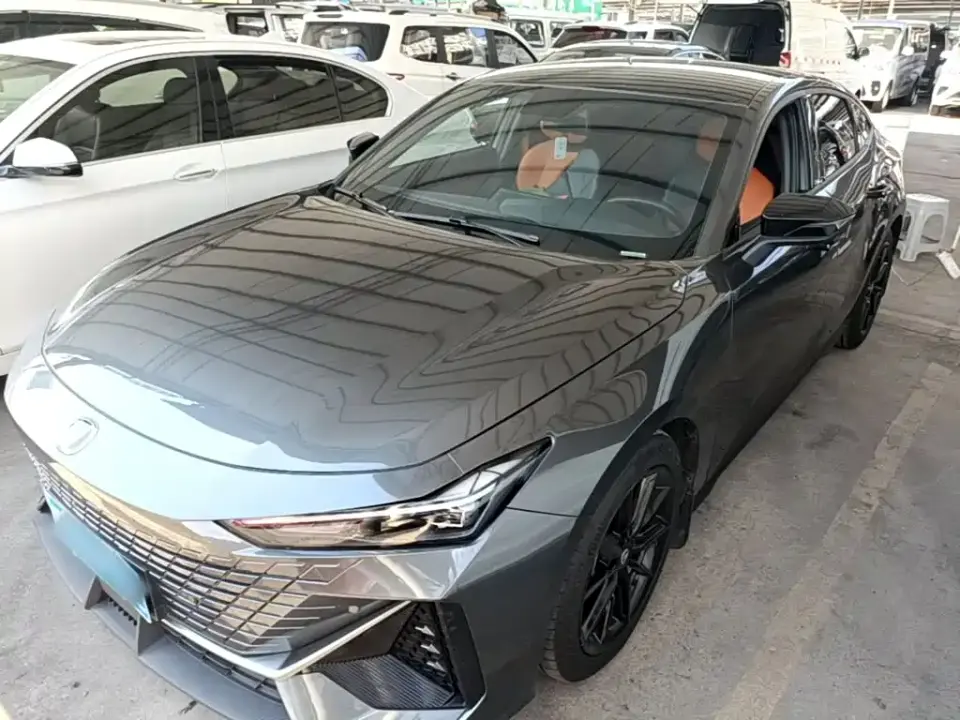 Changan UNI-V 1.5T Premium Model 2023