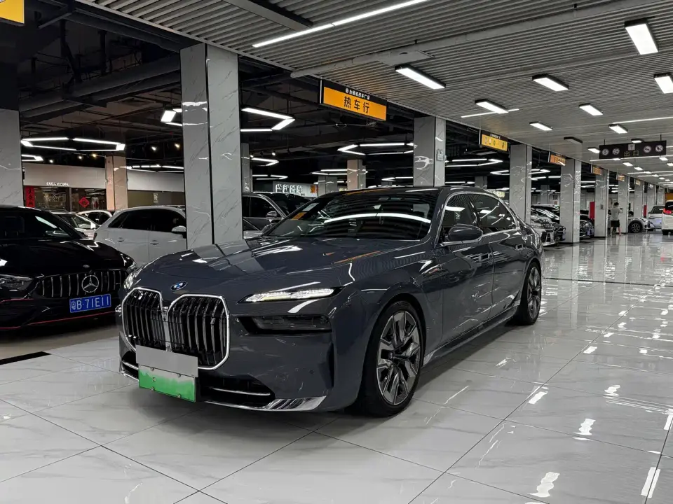 BMW i7 eDrive50L Premium M Sport Package 2023