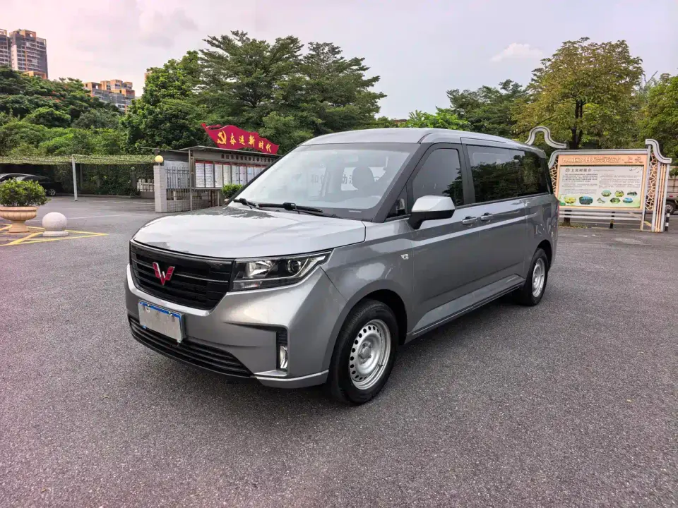 Wuling Motors Wuling Journey 1.5T Manual Luxury Edition 2022