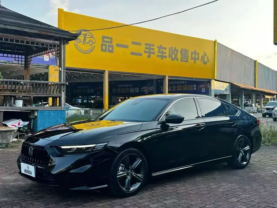Honda Inspire 260TURBO Delicate Edition 2024