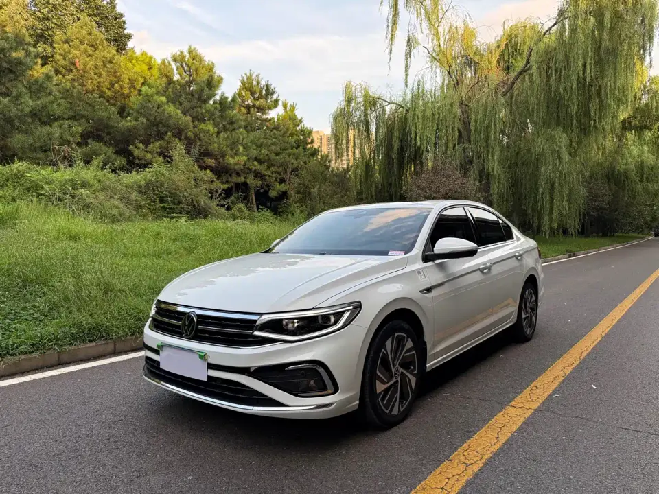 Volkswagen Bora 300TSI DSG Premium Ride Edition 2024