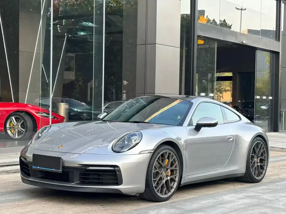 Porsche 911 Carrera 3.0T 2021