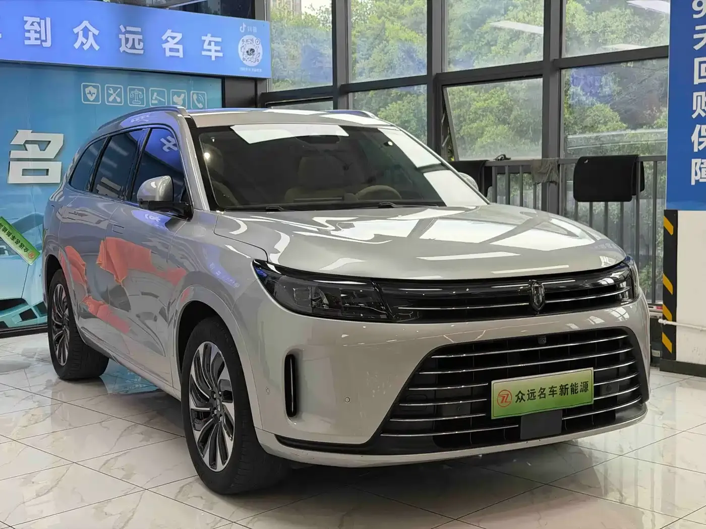 AITO Wenjie AITO M7 1.5T RWD Plus 5-Seater 2023 — фото 3