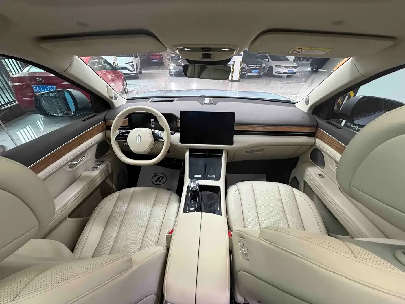 AITO Wenjie AITO M7 1.5T RWD Plus 5-Seater 2023 — фото 8