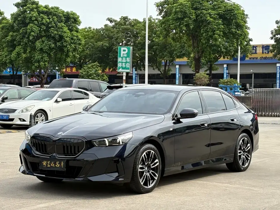 BMW 5 Series 525Li M Sport Package 2025