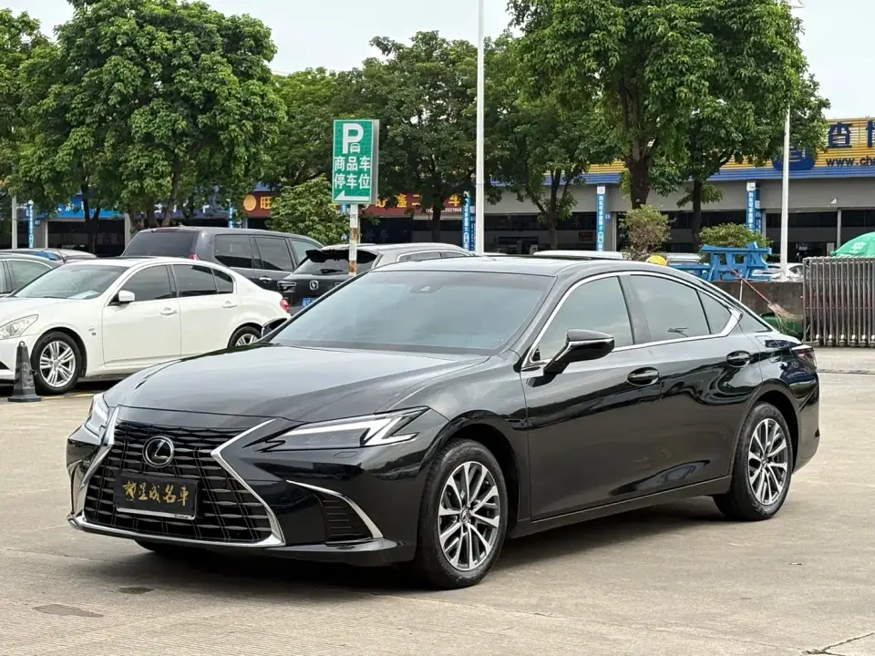 Lexus ES 200 Ultimate Edition 2026