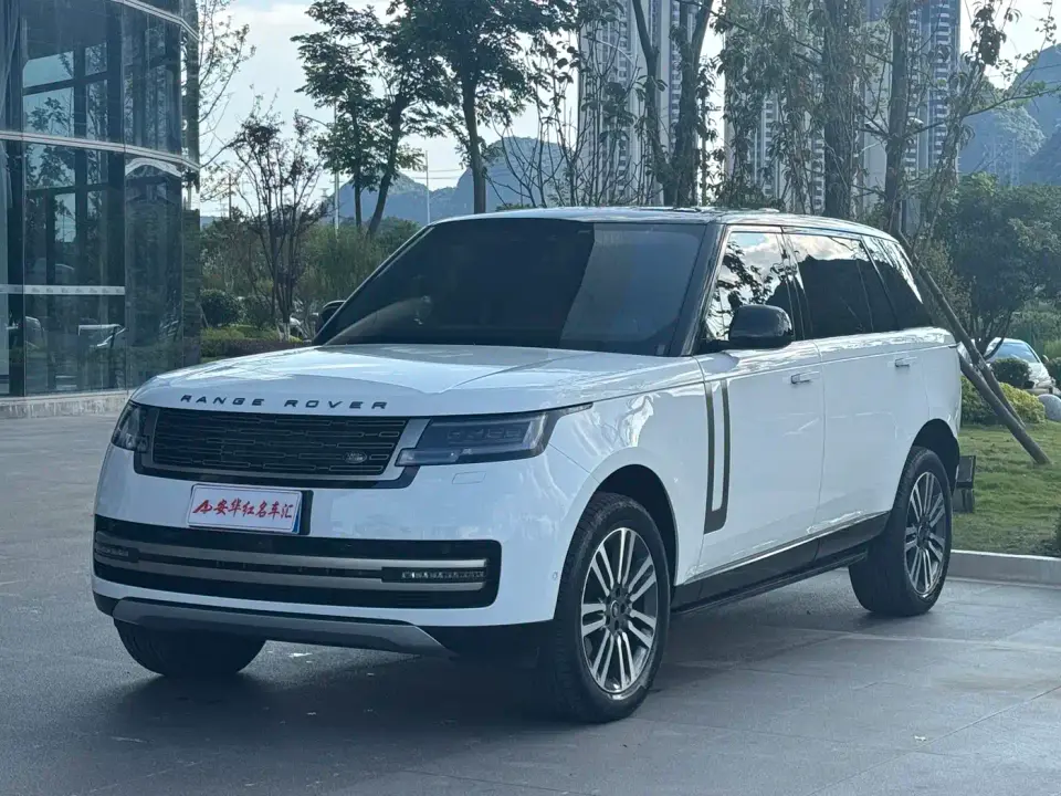 Land Rover Range Rover 3.0 L6 400PS Golden Age Extended 7-Seater 2024