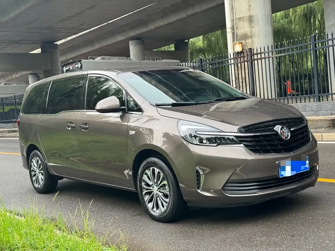 Buick GL8 Land Business Class 652T Comfort 2021 — фото 3