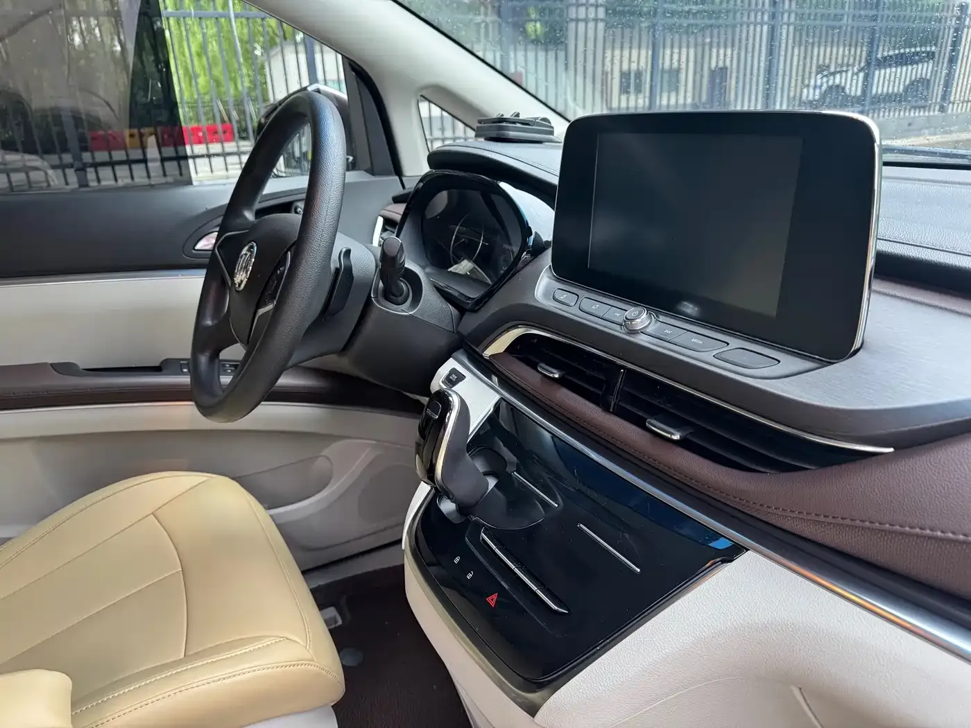 Buick GL8 Land Business Class 652T Comfort 2021 — фото 18