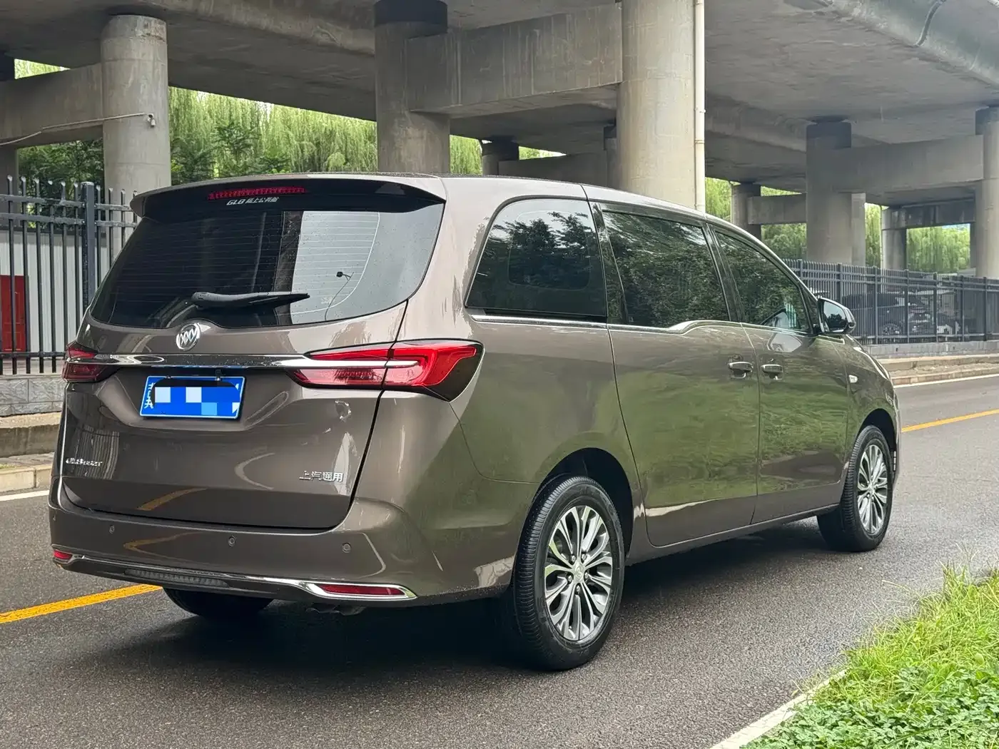 Buick GL8 Land Business Class 652T Comfort 2021 — фото 4