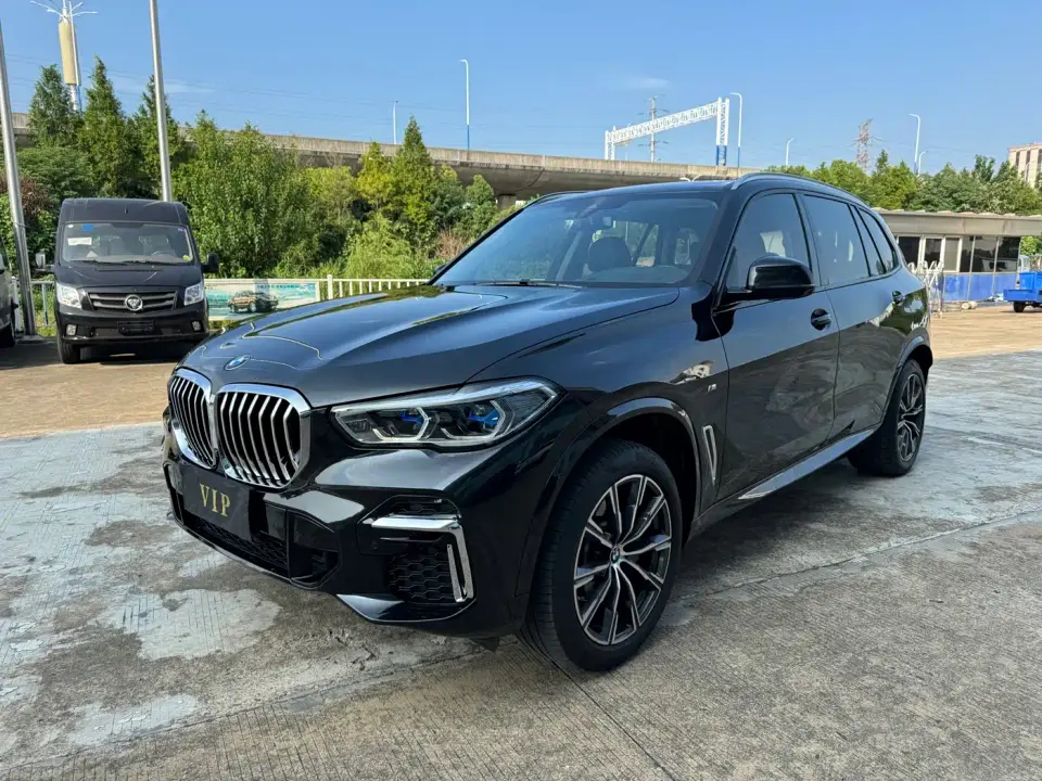 BMW X5 xDrive 30Li Premium M Sport Package 2023