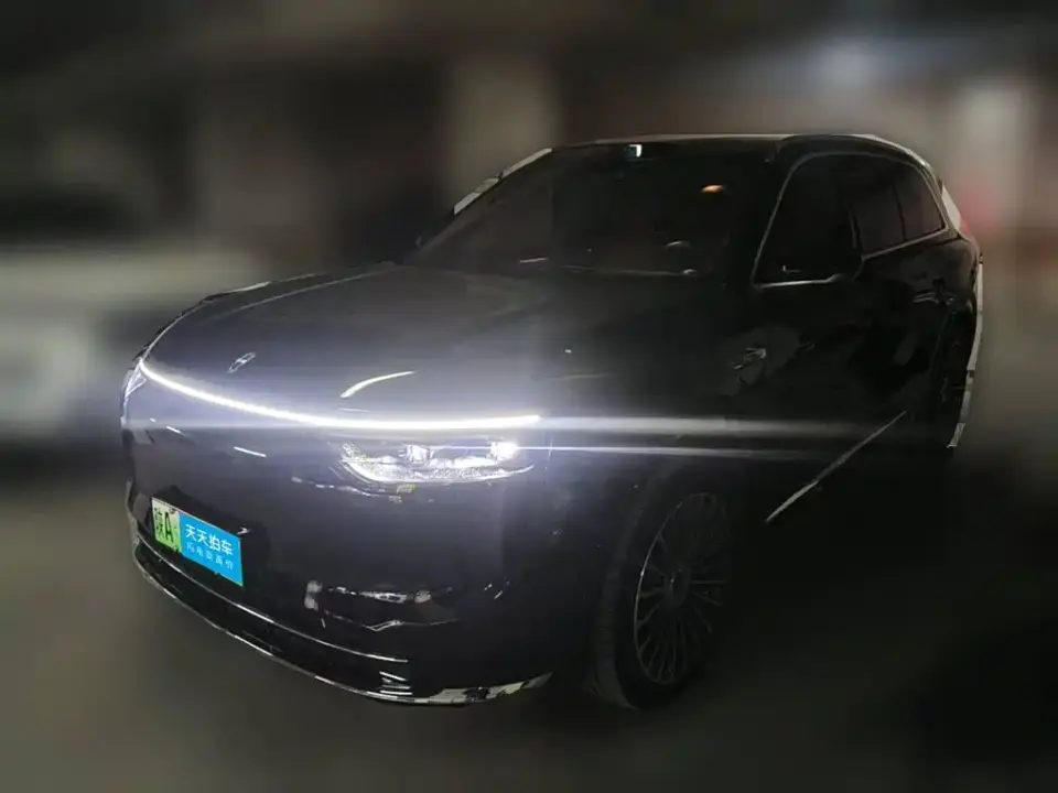 AITO Wenjie AITO M8 Model Extended Range Max Edition 37kWh 6-Seater 2025