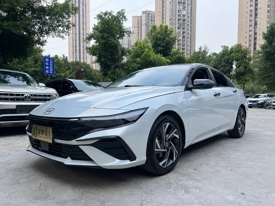 Hyundai Elantra Model 1.5L CVT LUX Premium Edition 2024