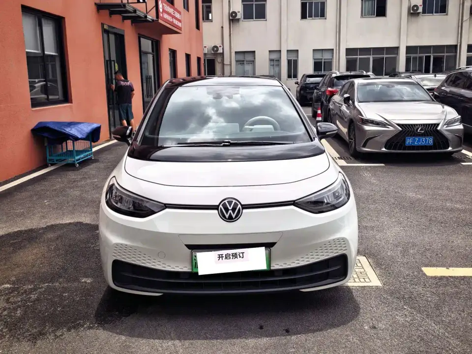 Volkswagen ID.3 Outstanding Edition 2024