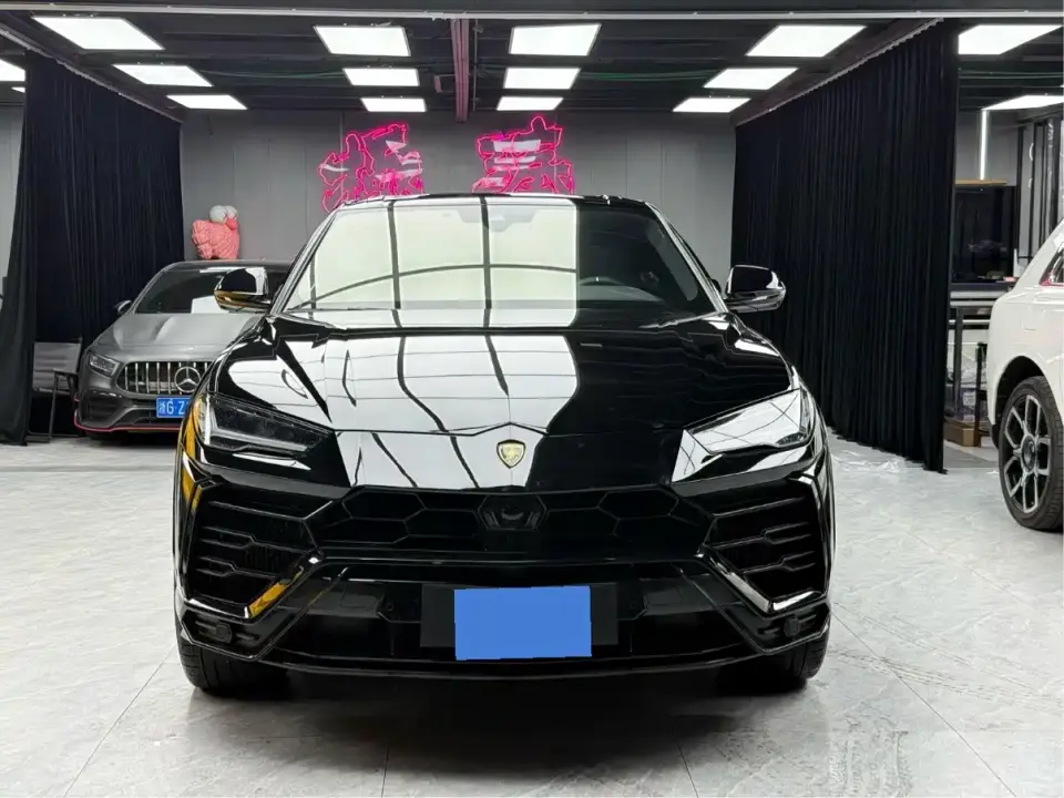 Lamborghini Urus 4.0T V8 2022