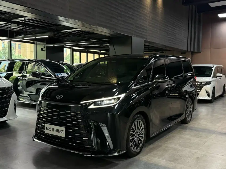 Lexus LM Model 500h Four-Seater Imperial Edition 2025